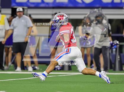 Thumbnail 2 in Westlake vs. Guyer (UIL Football 6A DII Finals) photogallery.