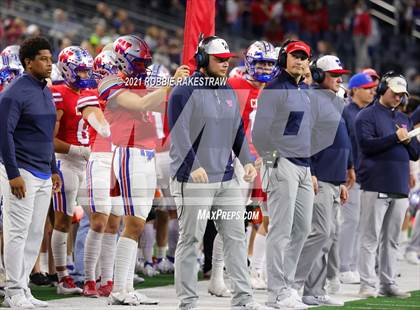 Thumbnail 2 in Westlake vs. Guyer (UIL Football 6A DII Finals) photogallery.