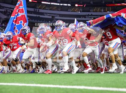 Thumbnail 2 in Westlake vs. Guyer (UIL Football 6A DII Finals) photogallery.