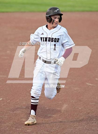 Thumbnail 2 in Maloney vs. Windsor (CIAC Class L Final) photogallery.