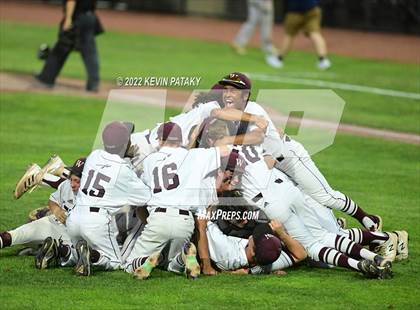 Thumbnail 2 in Maloney vs. Windsor (CIAC Class L Final) photogallery.