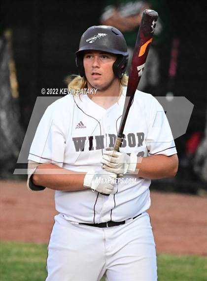 Thumbnail 1 in Maloney vs. Windsor (CIAC Class L Final) photogallery.