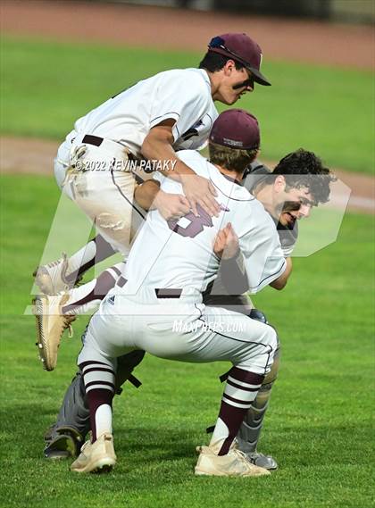 Thumbnail 1 in Maloney vs. Windsor (CIAC Class L Final) photogallery.