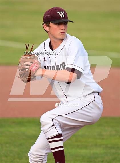 Thumbnail 3 in Maloney vs. Windsor (CIAC Class L Final) photogallery.