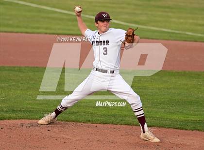 Thumbnail 1 in Maloney vs. Windsor (CIAC Class L Final) photogallery.
