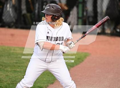 Thumbnail 3 in Maloney vs. Windsor (CIAC Class L Final) photogallery.