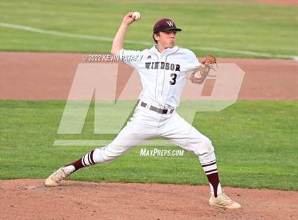 Thumbnail 2 in Maloney vs. Windsor (CIAC Class L Final) photogallery.