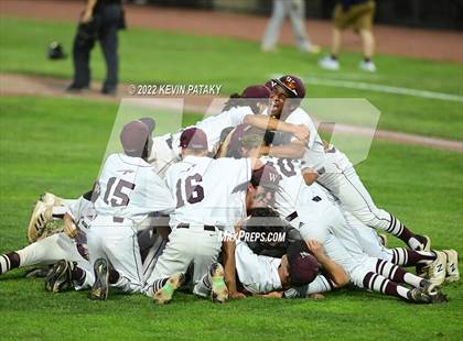 Thumbnail 3 in Maloney vs. Windsor (CIAC Class L Final) photogallery.