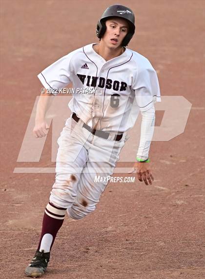 Thumbnail 2 in Maloney vs. Windsor (CIAC Class L Final) photogallery.