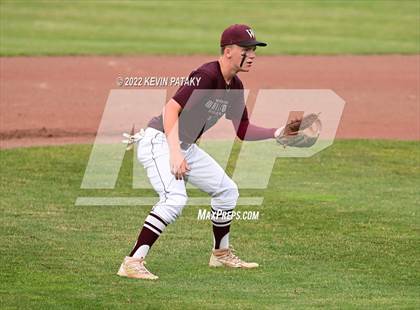 Thumbnail 2 in Maloney vs. Windsor (CIAC Class L Final) photogallery.