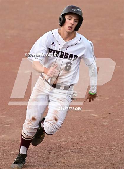 Thumbnail 3 in Maloney vs. Windsor (CIAC Class L Final) photogallery.