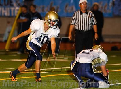Thumbnail 3 in Saugus vs. West Ranch photogallery.