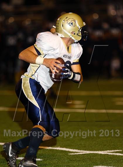 Thumbnail 2 in Saugus vs. West Ranch photogallery.