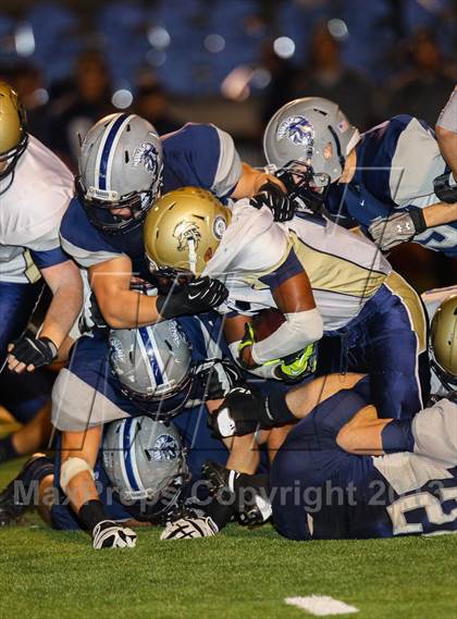 Thumbnail 2 in Saugus vs. West Ranch photogallery.