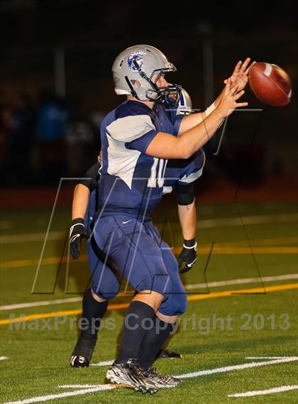 Thumbnail 3 in Saugus vs. West Ranch photogallery.
