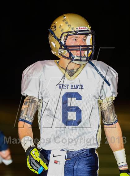 Thumbnail 3 in Saugus vs. West Ranch photogallery.