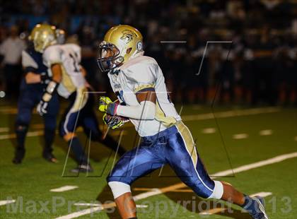 Thumbnail 2 in Saugus vs. West Ranch photogallery.