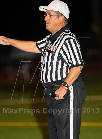 Thumbnail 1 in Saugus vs. West Ranch photogallery.