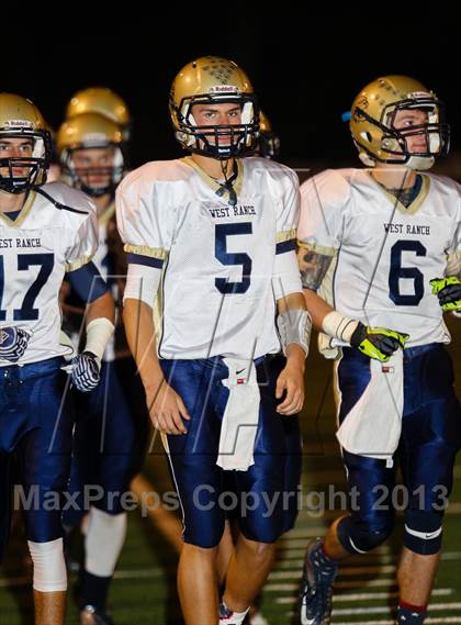 Thumbnail 3 in Saugus vs. West Ranch photogallery.