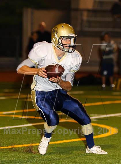 Thumbnail 3 in Saugus vs. West Ranch photogallery.
