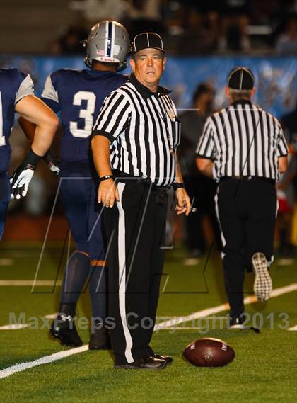 Thumbnail 2 in Saugus vs. West Ranch photogallery.