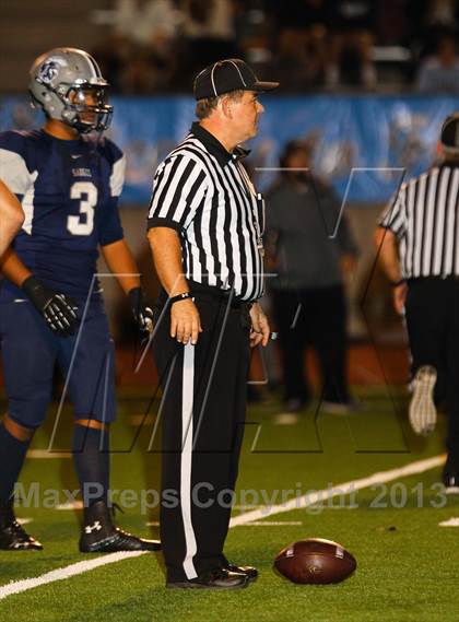 Thumbnail 3 in Saugus vs. West Ranch photogallery.