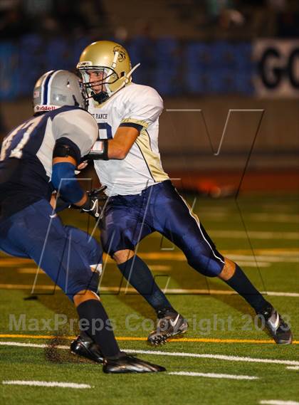 Thumbnail 3 in Saugus vs. West Ranch photogallery.