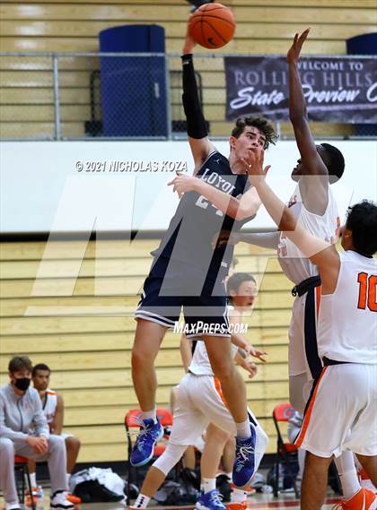 Thumbnail 3 in Loyola vs. Rolling Hills Prep (Rolling Hills State Preview) photogallery.
