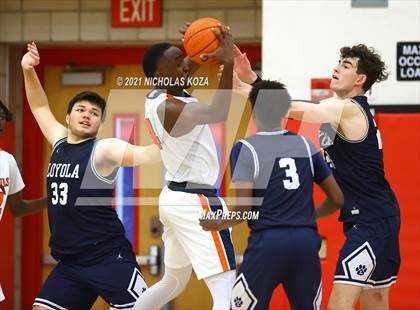 Thumbnail 3 in Loyola vs. Rolling Hills Prep (Rolling Hills State Preview) photogallery.
