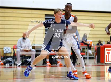 Thumbnail 2 in Loyola vs. Rolling Hills Prep (Rolling Hills State Preview) photogallery.