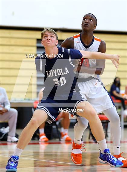 Thumbnail 3 in Loyola vs. Rolling Hills Prep (Rolling Hills State Preview) photogallery.