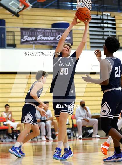 Thumbnail 2 in Loyola vs. Rolling Hills Prep (Rolling Hills State Preview) photogallery.