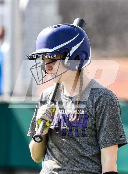 Thumbnail 3 in Bland vs Farmersville (Graford Tournament) photogallery.