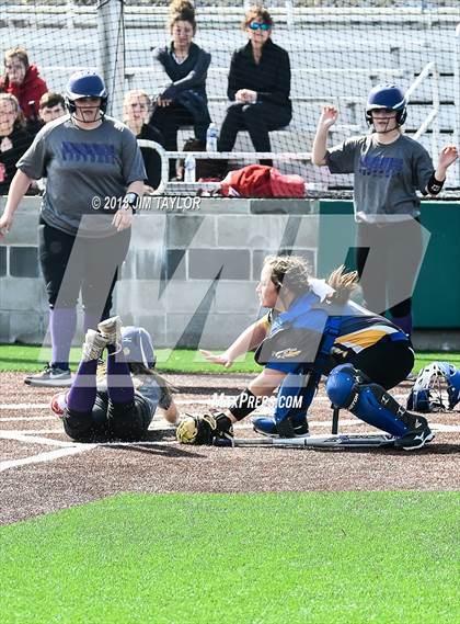 Thumbnail 3 in Bland vs Farmersville (Graford Tournament) photogallery.