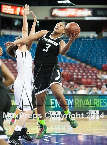 Thumbnail 3 in Archbishop Mitty vs. McNair (CIF NorCal Regional D2 Final) photogallery.