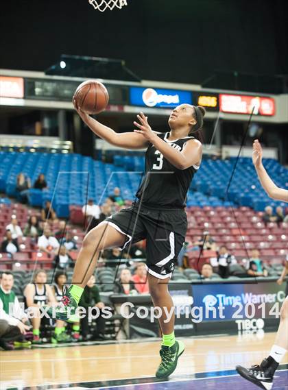 Thumbnail 2 in Archbishop Mitty vs. McNair (CIF NorCal Regional D2 Final) photogallery.