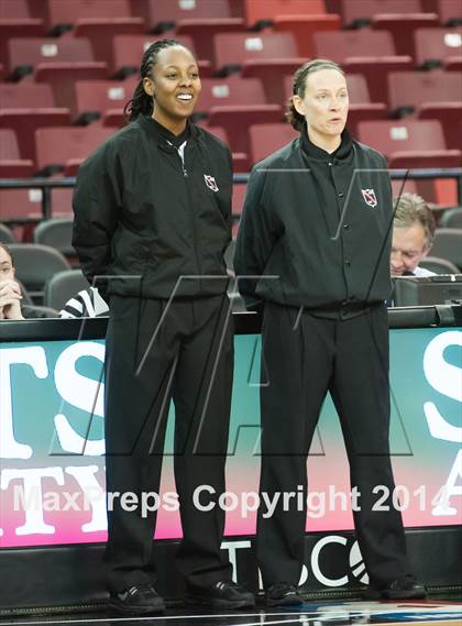 Thumbnail 1 in Archbishop Mitty vs. McNair (CIF NorCal Regional D2 Final) photogallery.