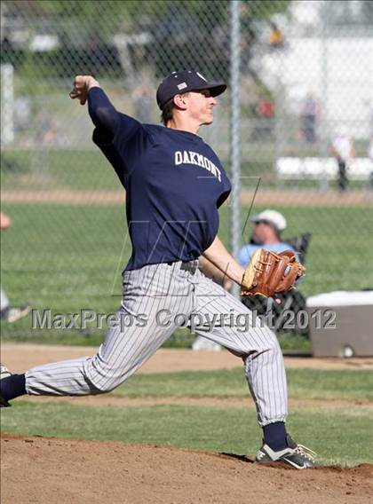 Thumbnail 2 in Casa Roble vs. Oakmont photogallery.