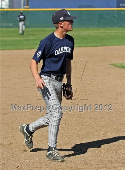 Thumbnail 2 in Casa Roble vs. Oakmont photogallery.