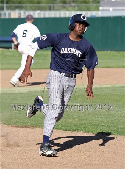 Thumbnail 1 in Casa Roble vs. Oakmont photogallery.
