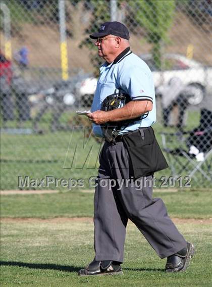 Thumbnail 3 in Casa Roble vs. Oakmont photogallery.