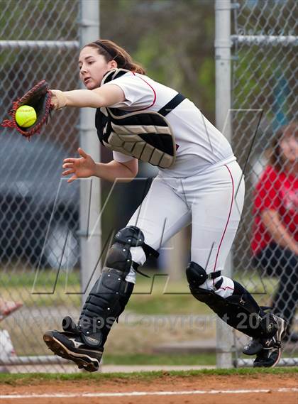 Thumbnail 3 in Bellaire vs Danbury photogallery.