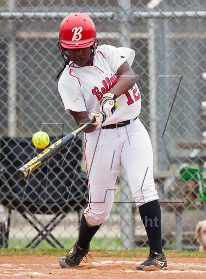 Thumbnail 3 in Bellaire vs Danbury photogallery.