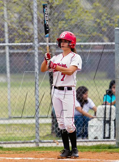 Thumbnail 3 in Bellaire vs Danbury photogallery.