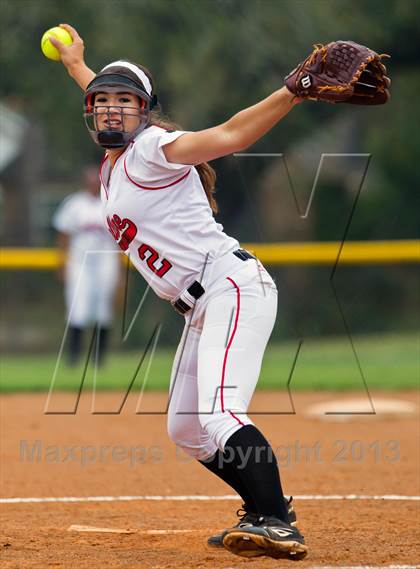 Thumbnail 3 in Bellaire vs Danbury photogallery.