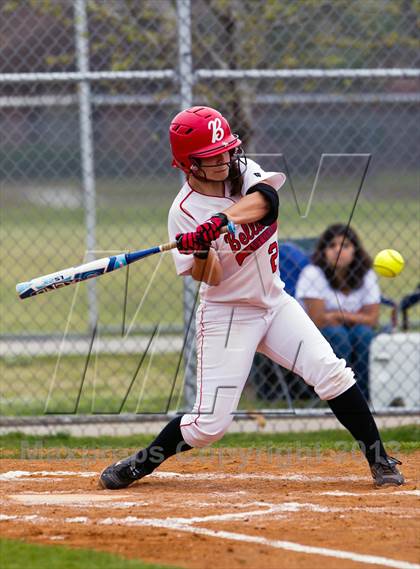 Thumbnail 3 in Bellaire vs Danbury photogallery.