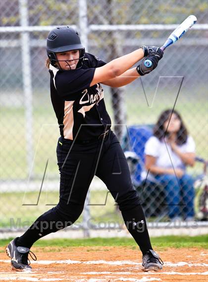 Thumbnail 2 in Bellaire vs Danbury photogallery.