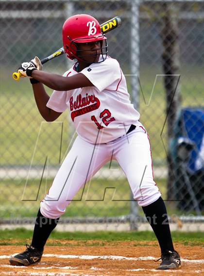 Thumbnail 1 in Bellaire vs Danbury photogallery.