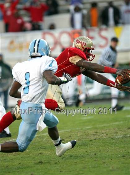 Thumbnail 1 in Lafayette vs. North Pike (MHSAA Class 4A Final) photogallery.