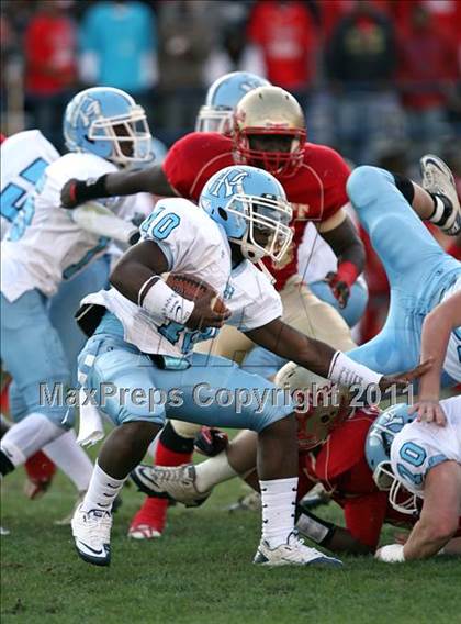 Thumbnail 1 in Lafayette vs. North Pike (MHSAA Class 4A Final) photogallery.